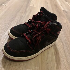 Jordan Kids Black and Red Sneakers
